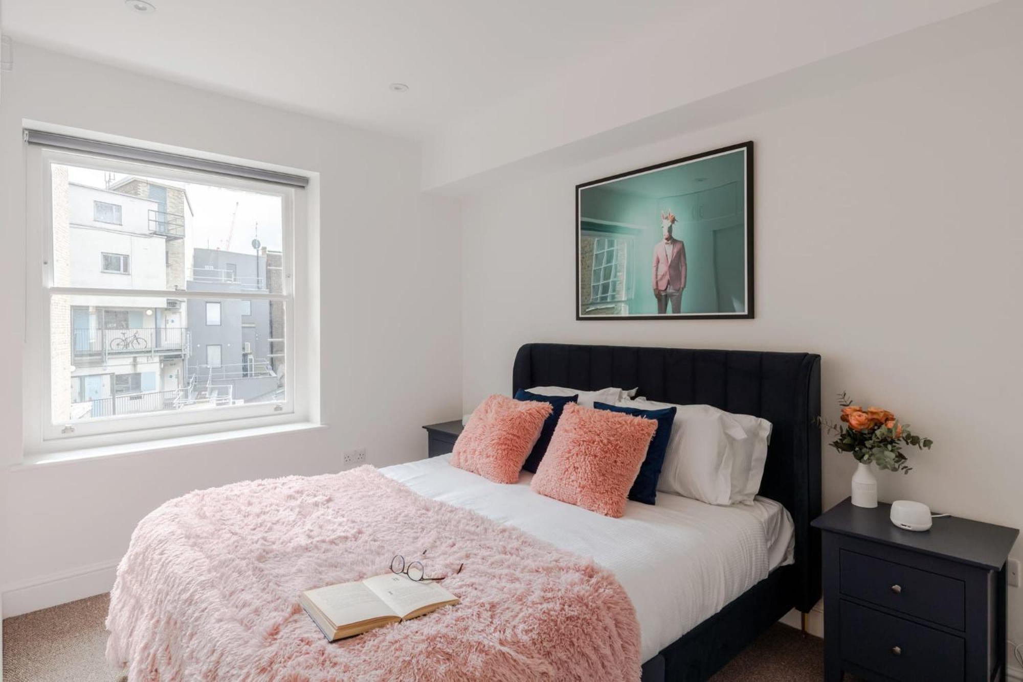 The Vanity Affair - Fitzrovia - By Frankie Says ลอนดอน ภายนอก รูปภาพ